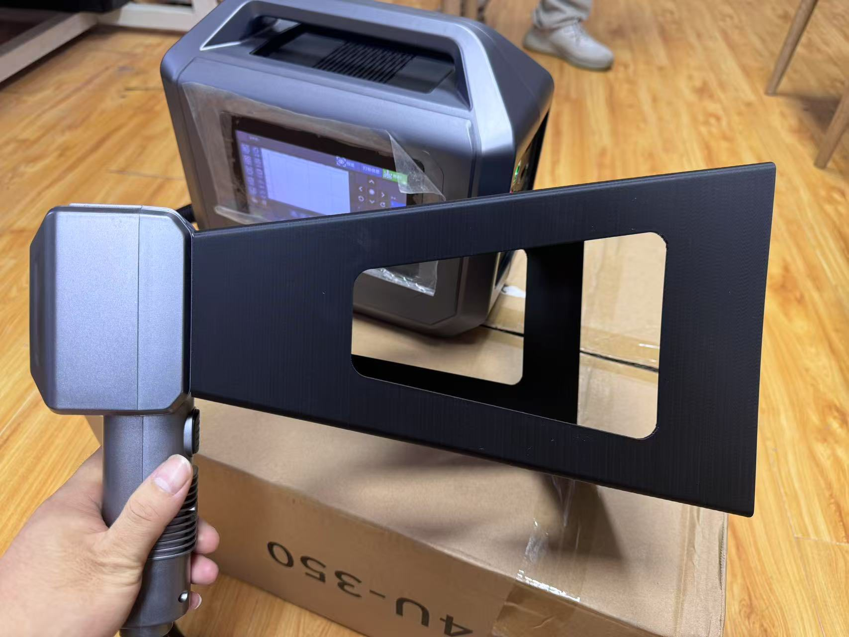 Portable Desktop Metal Fiber L - Laser Marking Machine avis et prix