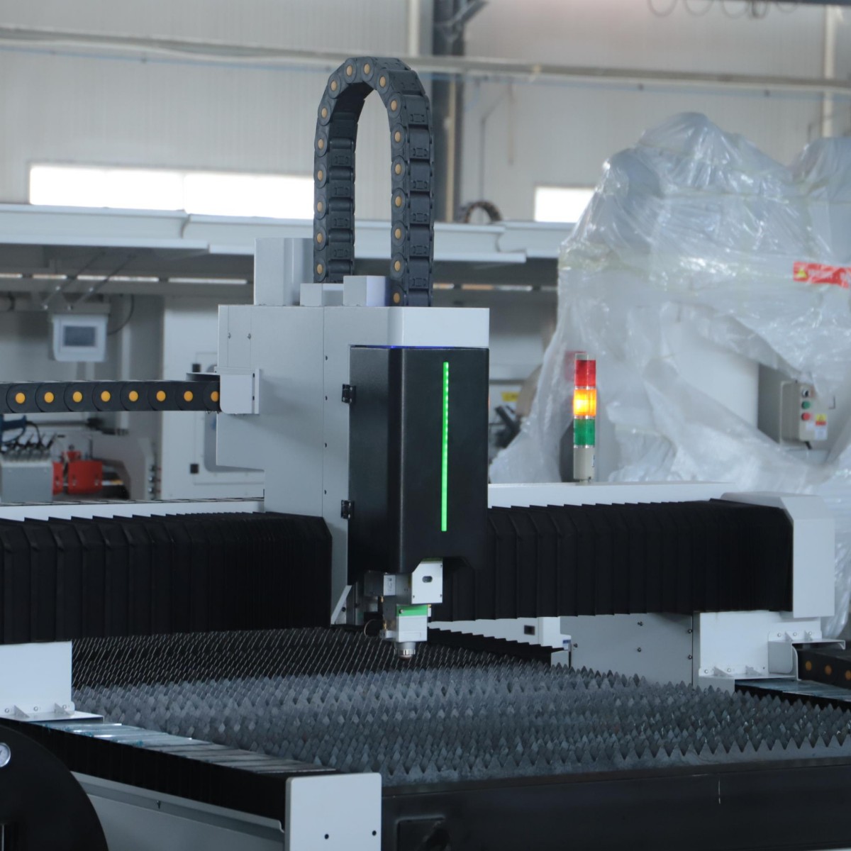 Dedicated Customer Support Iro - Industrial Laser Cutting Machine avis et prix